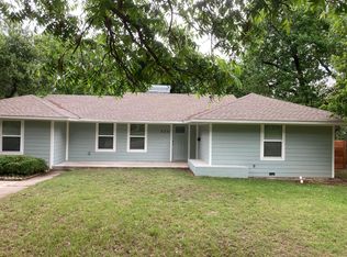 624 Hillcrest St, Denton, TX 76201