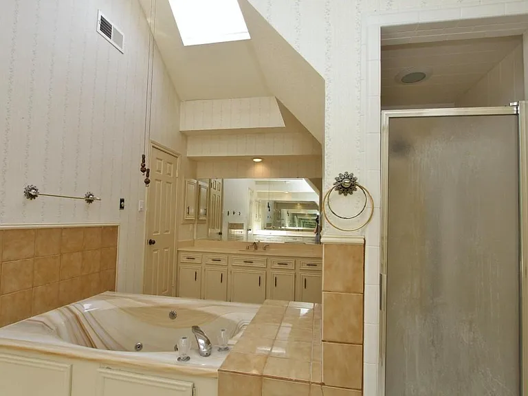 3339 Three Pines Dr — Photo 15