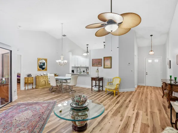 5887 Parkwalk Circle W, Boynton Beach, FL 33472
