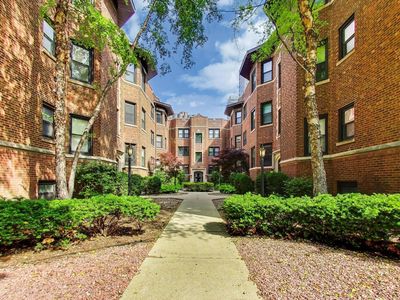 530 W Cornelia Ave APT 2N, Chicago, IL, 60657