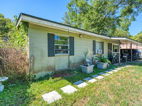 5th image of 2911 Oakwood Dr