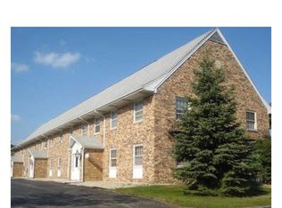 1611 Stonebridge Rd APT 2, West Bend, WI 53095