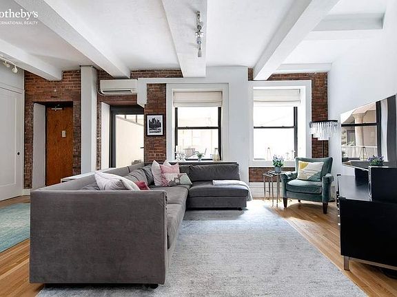 2nd image of 380 W 12th St APT 2E