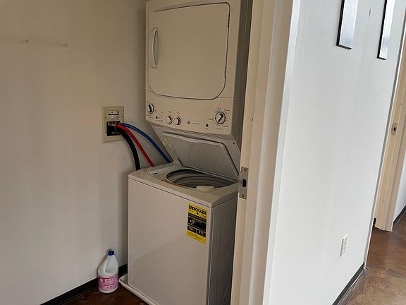 4th image of 118 Holmes St Unit 301
