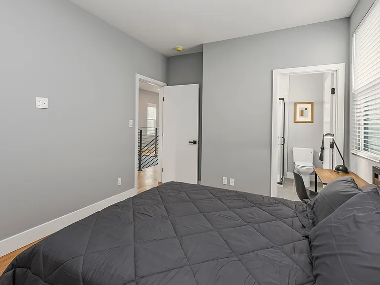 468 Vista Grande Ave — Photo 16