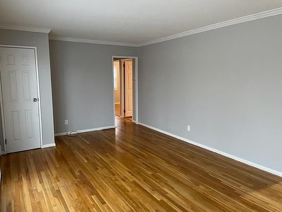 3rd image of 1710 Fernbrook Ln