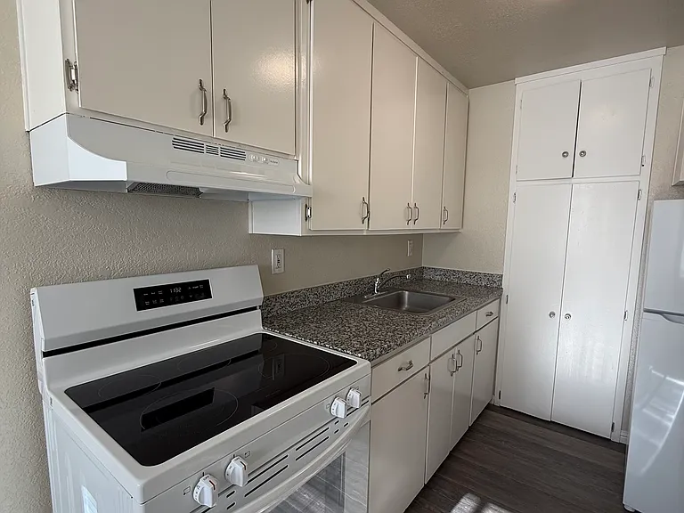 Reed Oaks Apartments — Photo 15