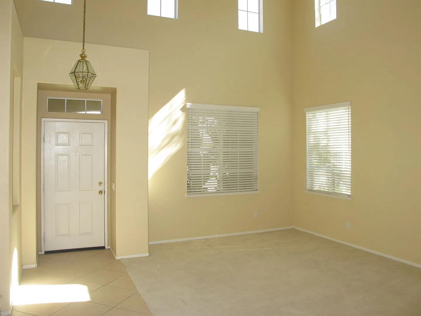 Four Bedroom Three Bathroom Home in Murrieta! — Photo 4