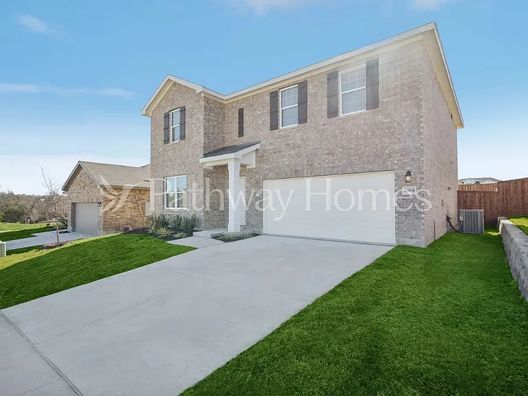 12720 Haymarket Rd — Photo 2