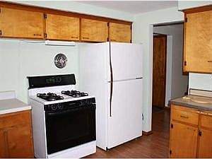4th image of 226 Forbes Ave