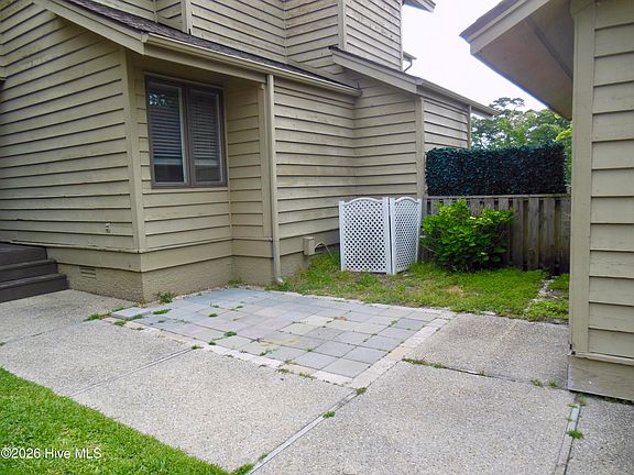 2nd image of 313 Sandpiper Ln