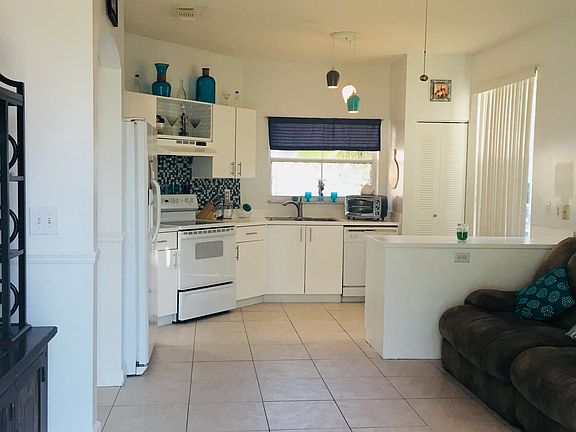 5th image of 20766 NW 1st Ct