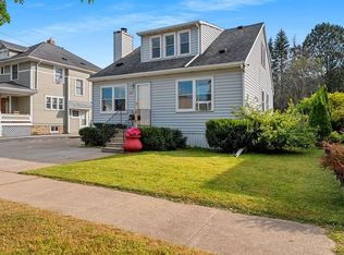 867 Bond St, Green Bay, WI 54303