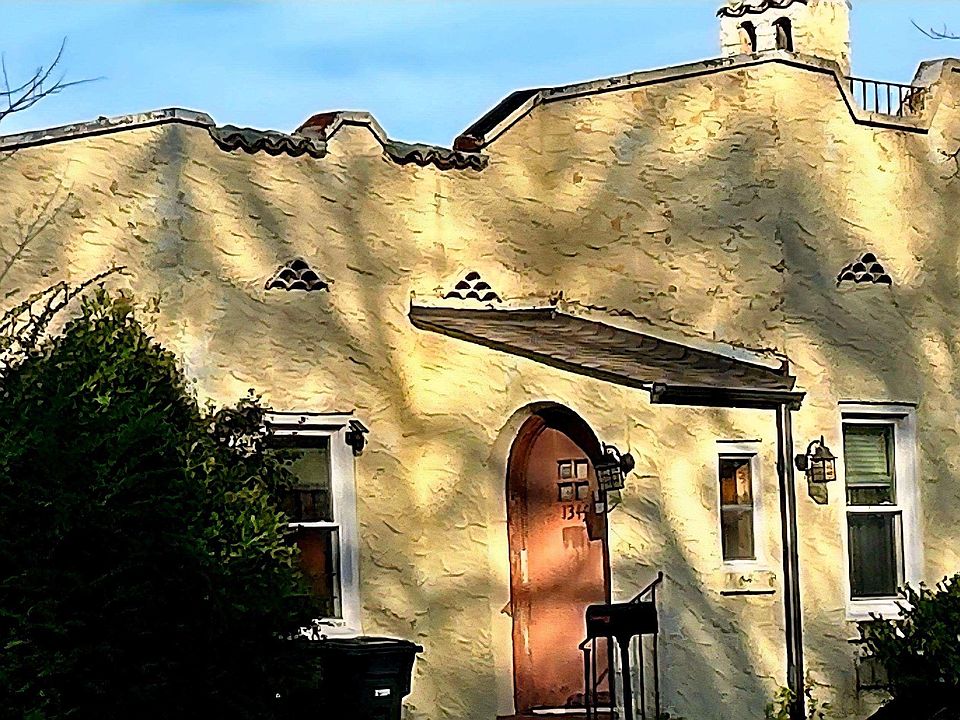 2nd image of 1344 44th Ave