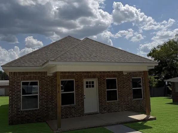 916 Kentucky Ave, Morrilton, AR 72110