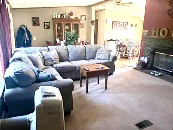 4th image of 82 Fenton St