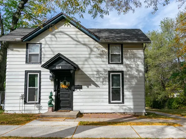 614 N 1st St, Rockford, IL 61107