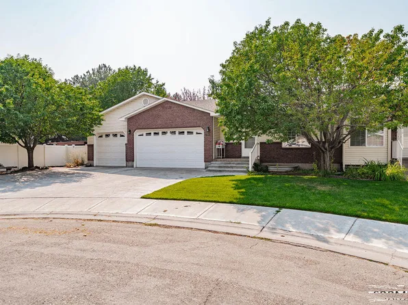 2086 12th St, Idaho Falls, ID 83404
