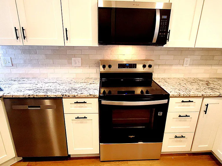 Eastern Ave — Photo 13