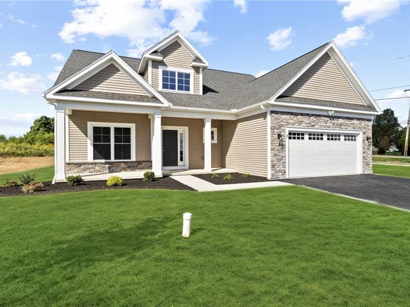 91 Chatwood Ln, Henrietta, NY 14467