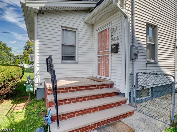 5th image of 606 E 3Rd Ave
