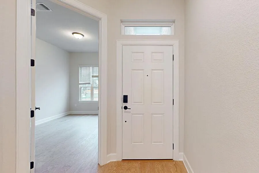 3 bed, 2.0 bath, 1690 sqft, $2,850 — Photo 2