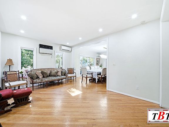 5th image of 2401 Avenue