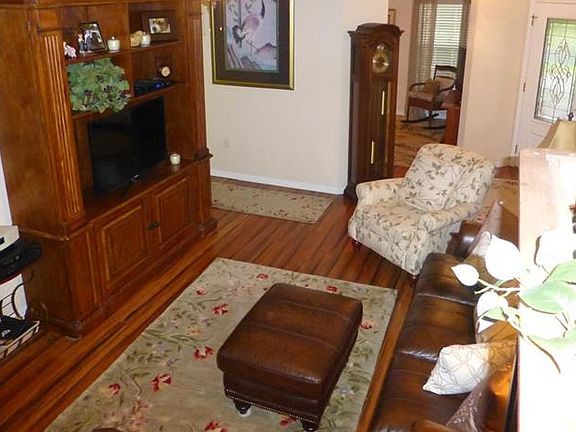 5th image of 227 Vista Dr