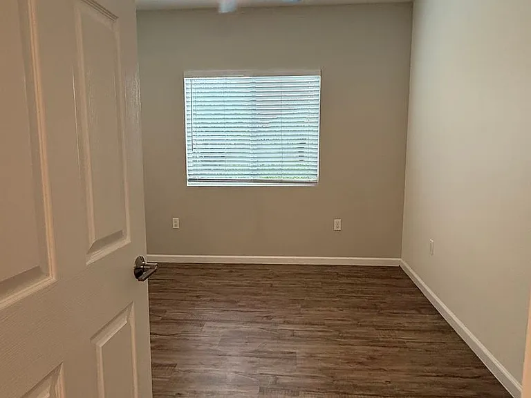 1205 S Broadacres Ave — Photo 3