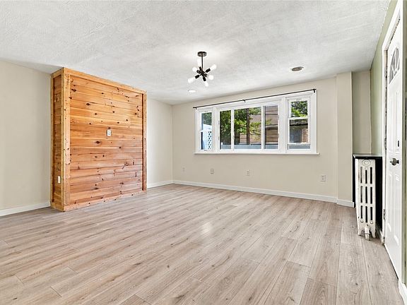 4th image of 803 Crucible St