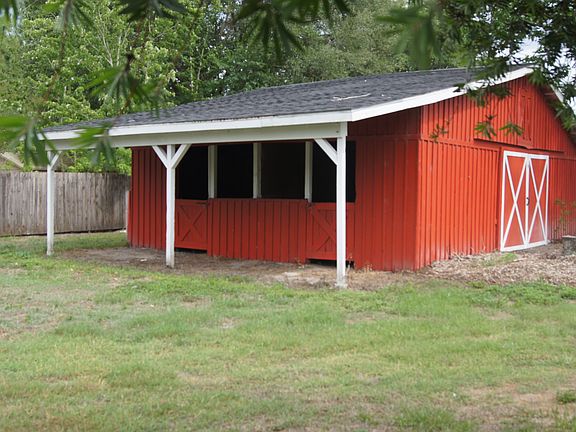 2 stall barn, parking/shop