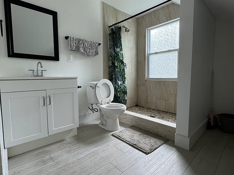 Calvin Ln — Photo 1