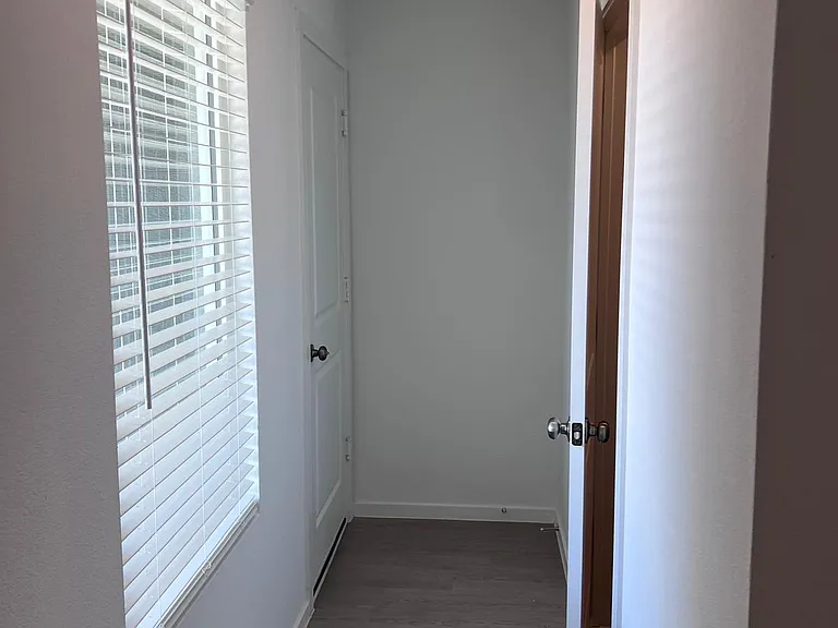 3910 Ontario Way — Photo 11