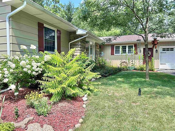 2nd image of 1719 Southgate Ct