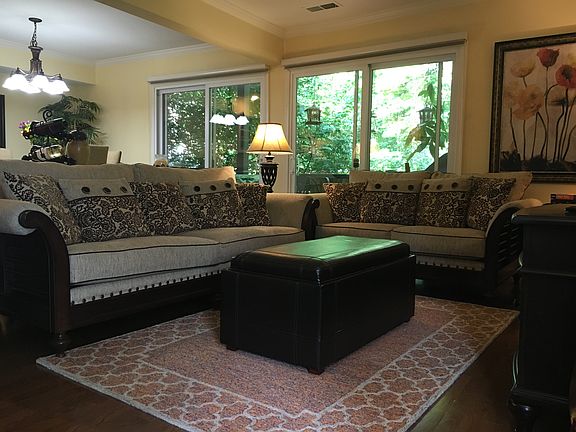 2nd image of 1579 Arlington Ave #1579A