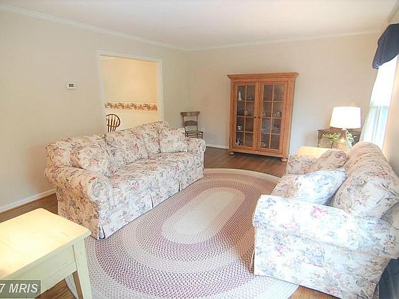 3rd image of 605 Poplarwood Pl