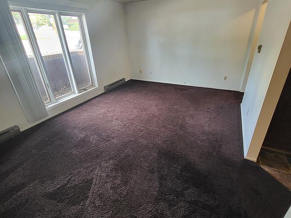 5th image of 1420 E Canby St #101