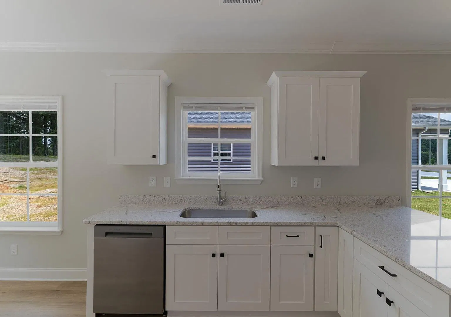 Minnis Townhomes — Photo 2