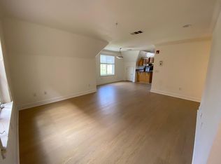 230 Bryant St APT 20, Mountain View, CA 94041