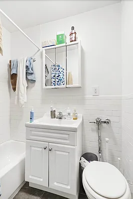 Rented by Compass | media 10