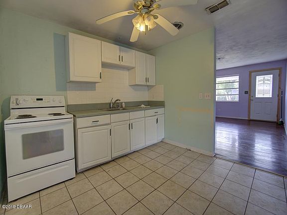 3rd image of 619 S Flamingo Dr