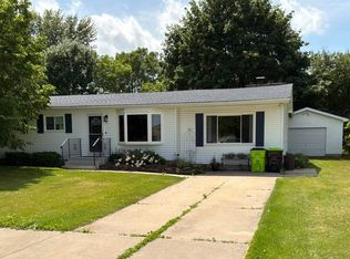 4648 Meadow Ct, Auburn, MI 48611
