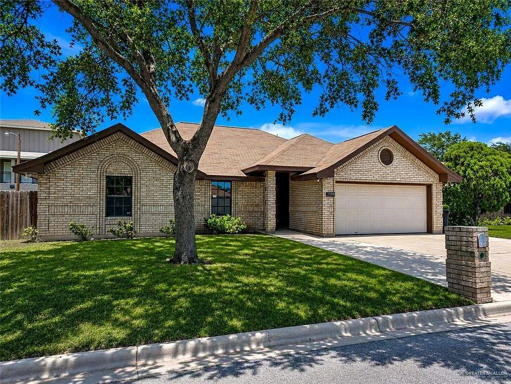 3 bed, 2.0 bath, 1712 sqft, $1,800 — Photo 2