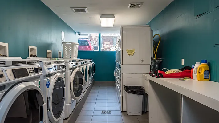 Rented by Nooklyn NYC LLC | media 65