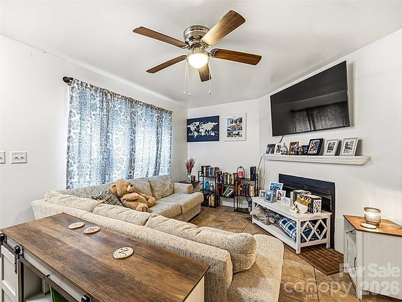 3rd image of 214 Short Michigan Ave