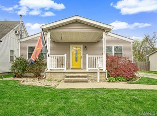 402 S Elizabeth St, New Athens, IL 62264