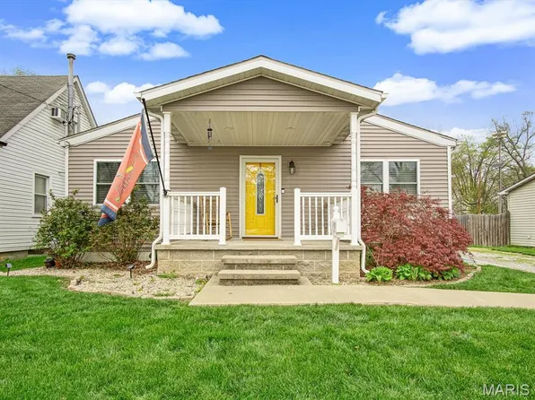 402 S Elizabeth St, New Athens, IL 62264