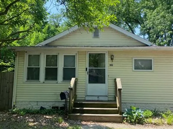 805 N Busey Ave, Urbana, IL 61801