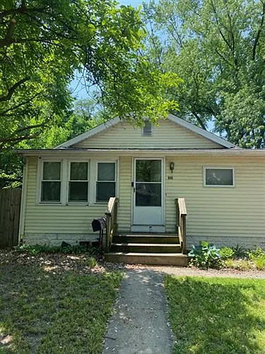 805 N Busey Ave Photo 1