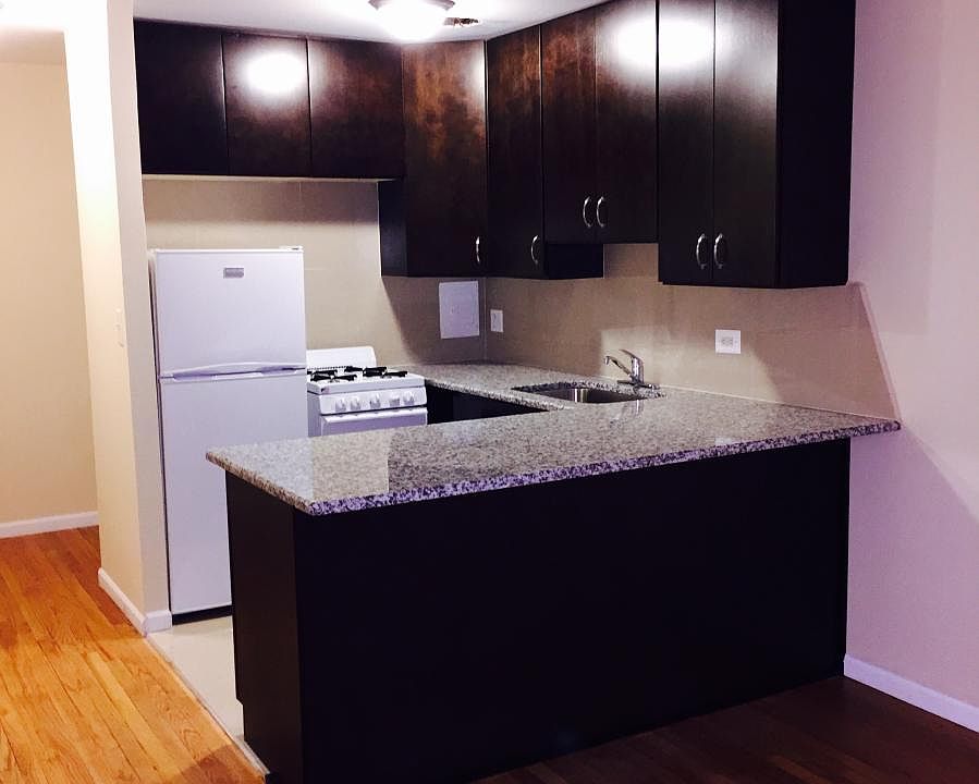 1st image of 1025 W Hollywood Ave APT 417